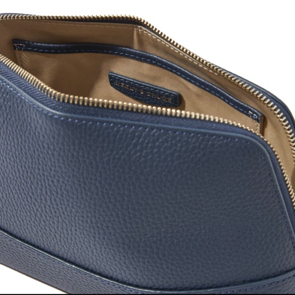 NEELY & CHLOE NWOT w/Dust Bag No. 17 Large Pebble Cosmetic Case in Navy - Picture 2 of 9